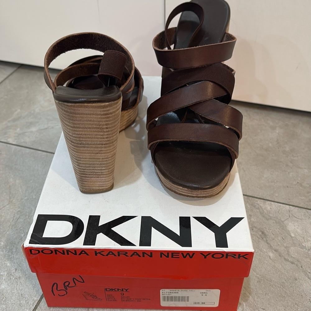 Donna Karan Wedges